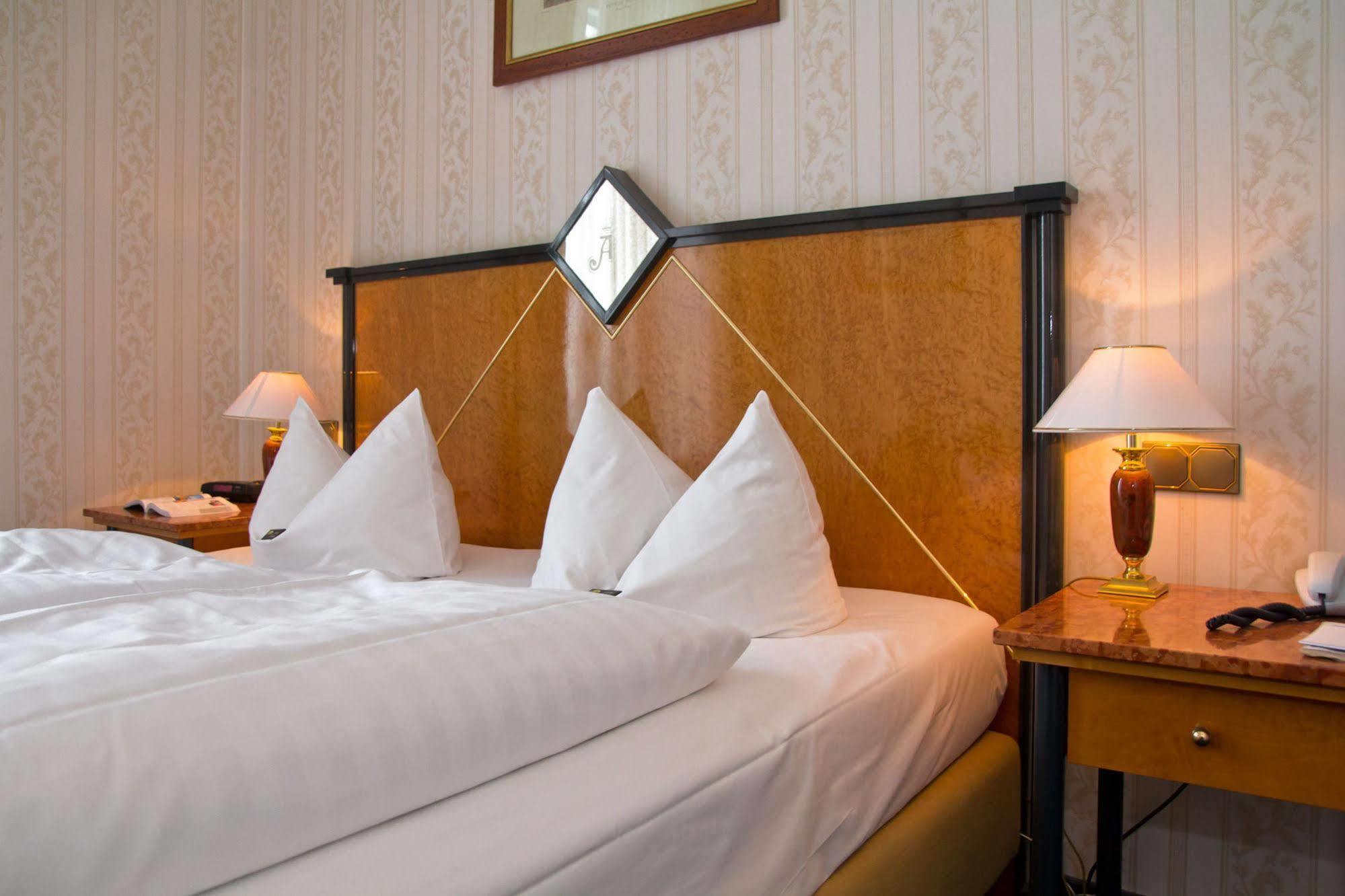 Seetelhotel Strandhotel Atlantic Heringsdorf  Eksteriør billede