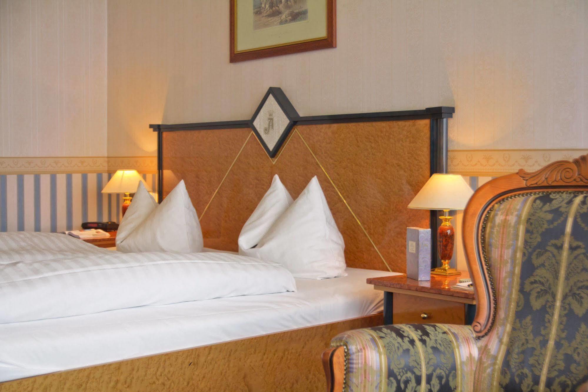 Seetelhotel Strandhotel Atlantic Heringsdorf  Eksteriør billede